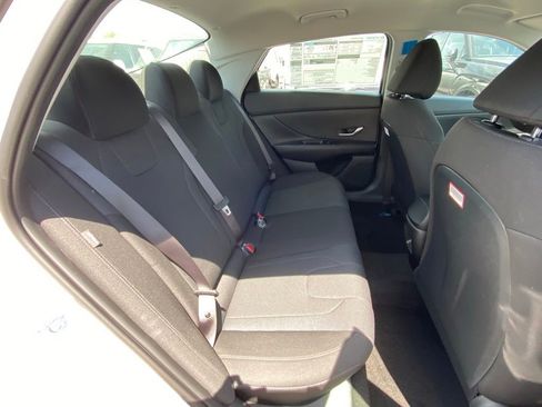 New 2026 Hyundai Elantra SE FWD image 33
