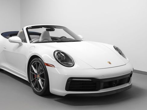 Certified 2020 Porsche 911 Carrera 4S image 11
