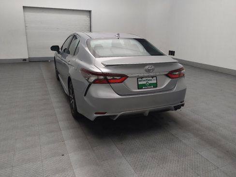 Used 2021 Toyota Camry SE image 5