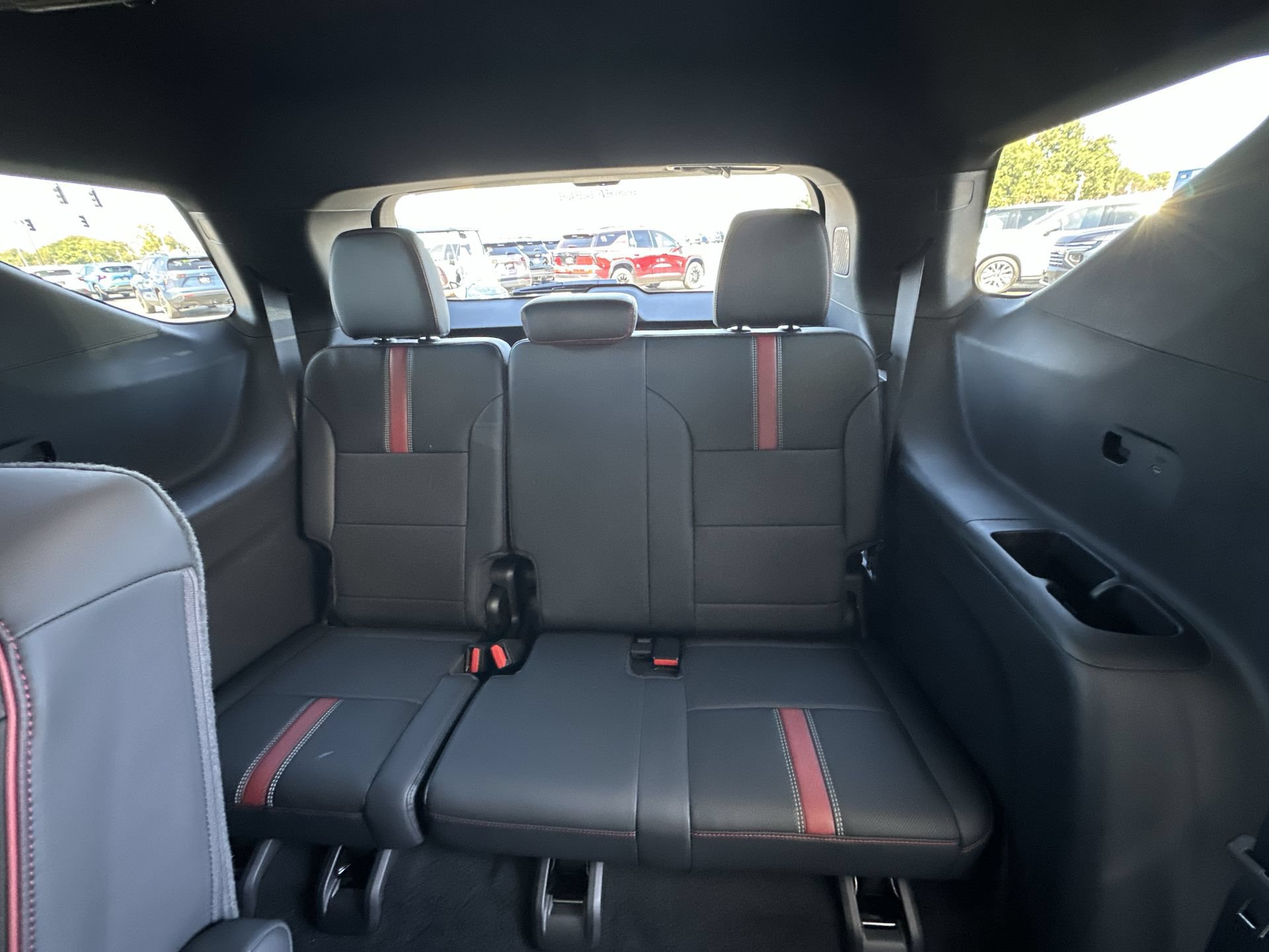 New 2027 Chevrolet Traverse RS w/ LPO, Floor Liner Package AWD/4WD image 37