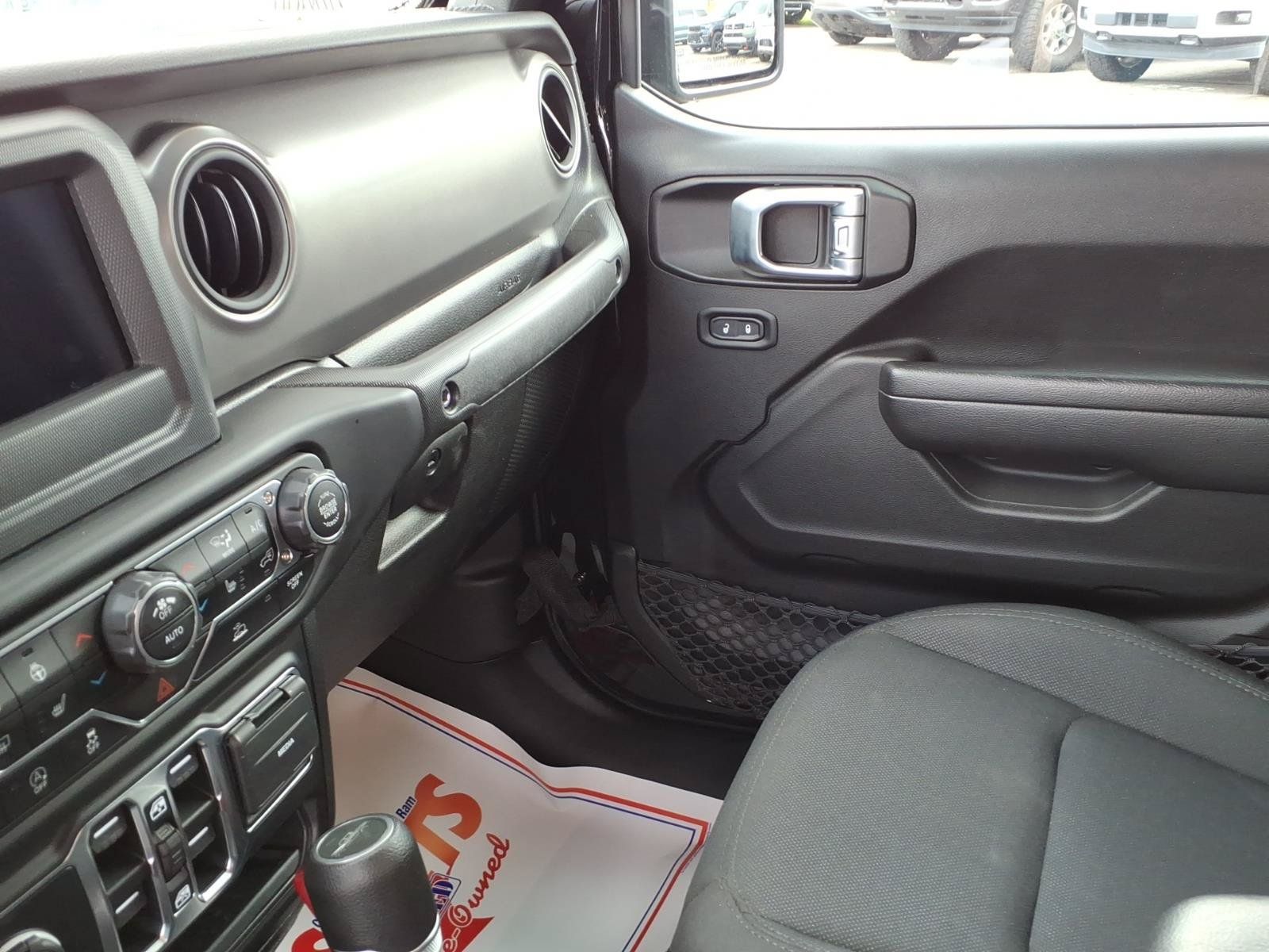 Used 2022 Jeep Gladiator Sport AWD/4WD image 24