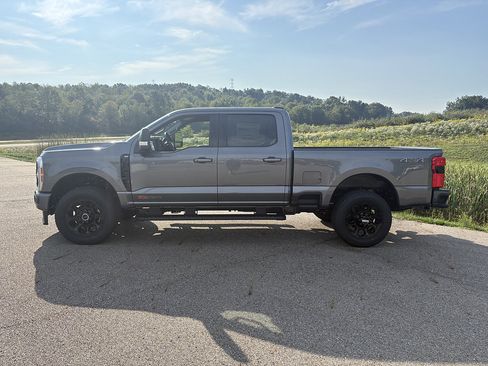 New 2027 Ford F350 XLT w/ XLT Premium Package AWD/4WD image 2