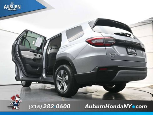 Used 2024 Honda Pilot EX-L image 34