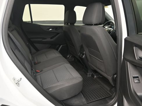 Used 2025 Chevrolet Equinox LT FWD image 10