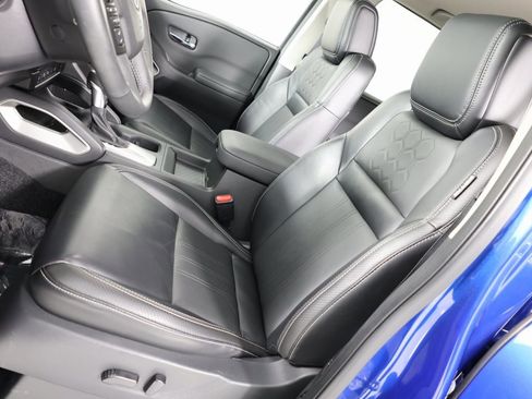 Used 2024 Nissan Frontier SL w/ Technology Package image 9