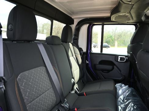 New 2026 Jeep Gladiator Mojave AWD/4WD image 19