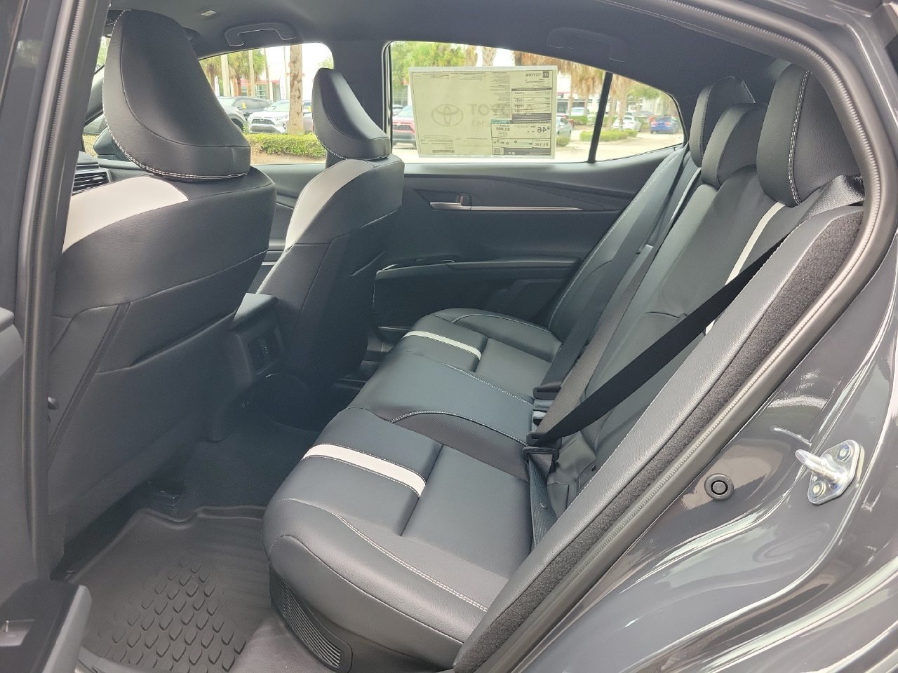 Used 2026 Toyota Camry SE w/ Convenience Package FWD image 11