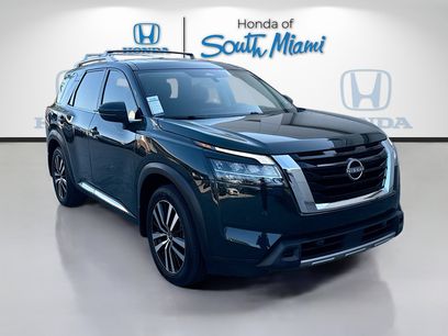 Used 2024 Nissan Pathfinder Platinum w/ Cargo Package