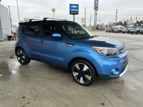 Used 2017 Kia Soul + w/ Designer's Package image 3