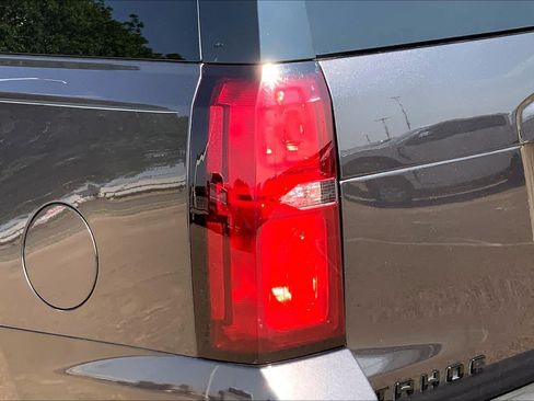 Used 2018 Chevrolet Tahoe LT RWD image 29