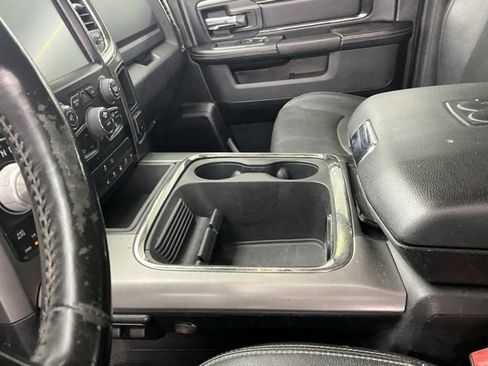 Used 2017 RAM 1500 Sport w/ Black Ram 1500 Sport Group image 18