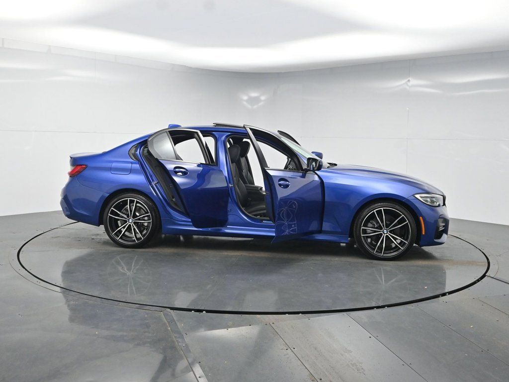 Used 2020 BMW 330i xDrive Sedan w/ M Sport Package AWD/4WD image 47