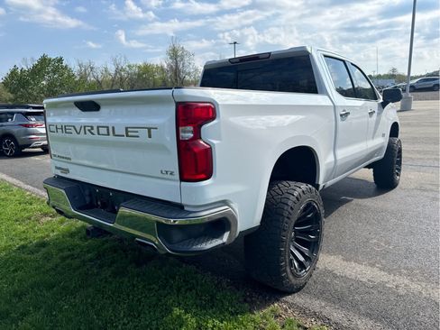 Used 2020 Chevrolet Silverado 1500 LTZ w/ LTZ Convenience Package AWD/4WD image 7