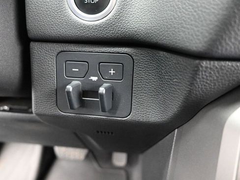 Used 2022 Toyota Tundra Limited image 24