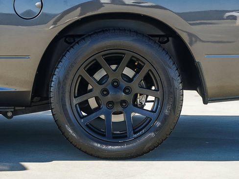 Used 2019 RAM 1500 Express image 10