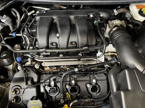 Used 2019 Ford Explorer XLT w/ Equipment Group 202A image 37