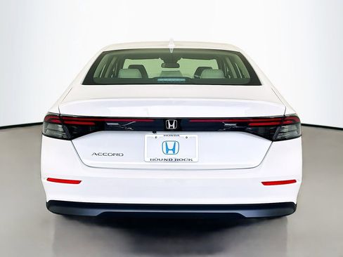 Used 2025 Honda Accord LX image 6