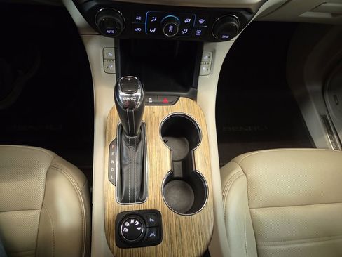 Used 2018 GMC Acadia Denali w/ Technology Package image 18