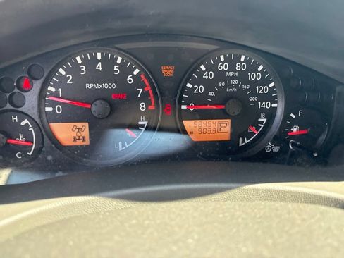 Used 2011 Nissan Xterra X AWD/4WD image 16