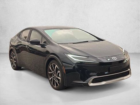 Used 2026 Toyota Prius Plug-In Hybrid FWD image 3