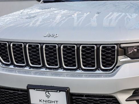 New 2025 Jeep Grand Cherokee Laredo X image 6