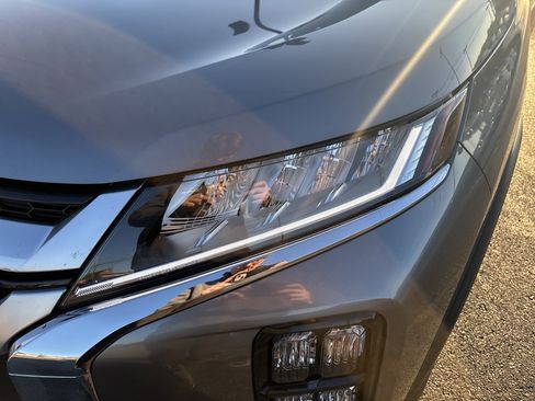 Used 2025 Mitsubishi Outlander Sport SE image 10