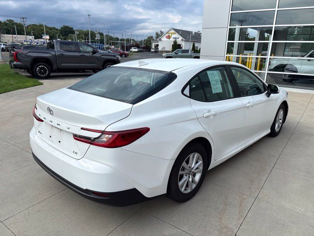 Used 2025 Toyota Camry LE FWD image 7