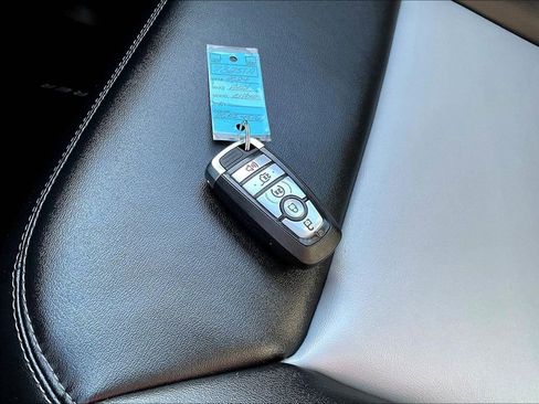 Used 2024 Ford Explorer XLT w/ Equipment Group 202A AWD/4WD image 34