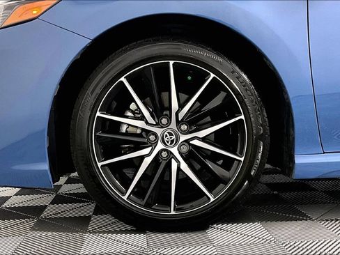 Used 2024 Toyota Camry SE w/ Cold Weather Package FWD image 8