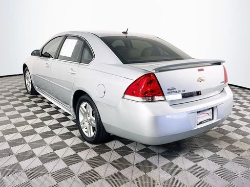 Used 2011 Chevrolet Impala LT w/ Luxury Edition Package FWD image 6