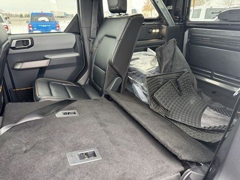 Used 2023 Ford Bronco Badlands image 27