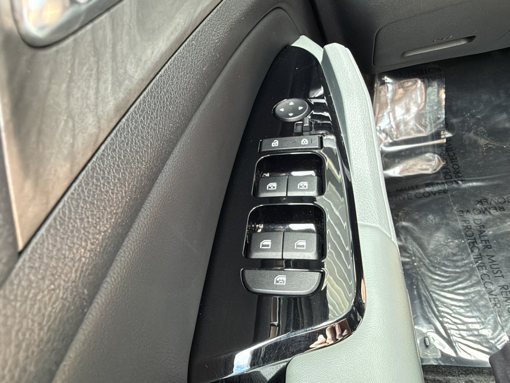 Used 2025 Kia Sportage X-Line AWD/4WD image 25