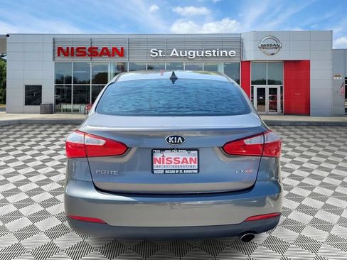 Used 2016 Kia Forte EX FWD image 3