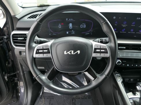 Used 2025 Kia Telluride S AWD/4WD image 17