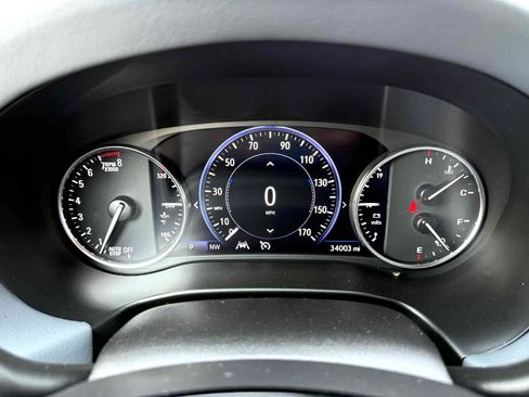 Used 2024 Buick Enclave Premium image 19