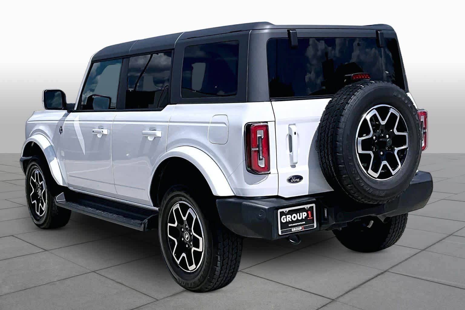 Used 2025 Ford Bronco Outer Banks AWD/4WD image 11