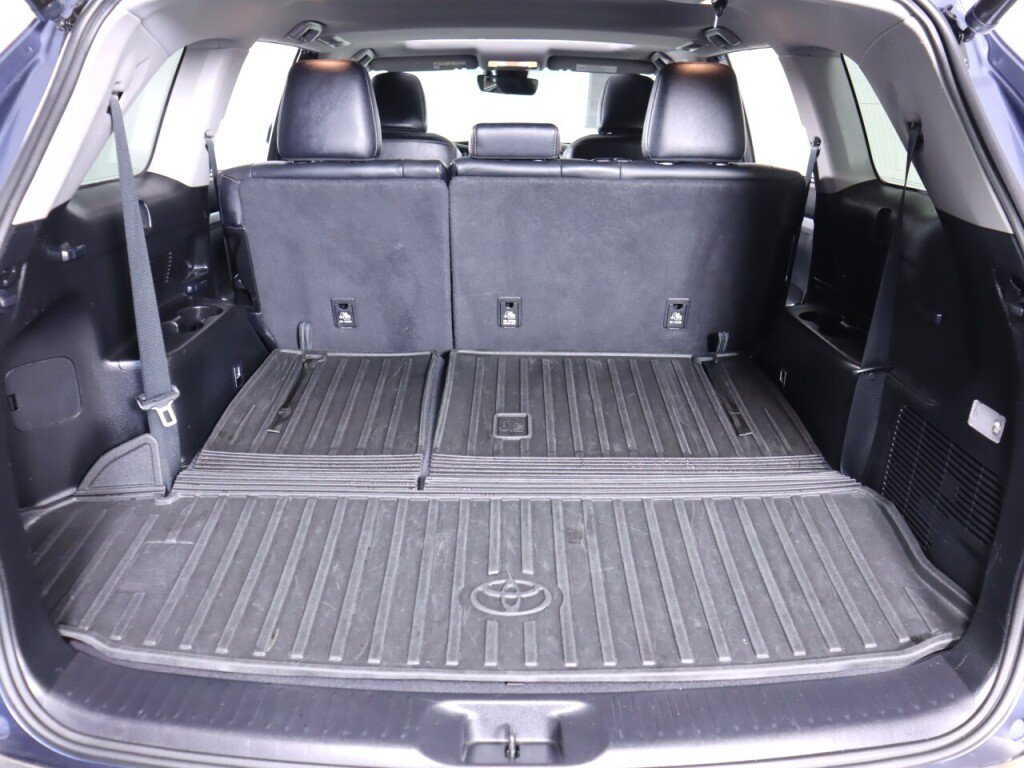 Used 2017 Toyota Highlander XLE AWD/4WD image 36