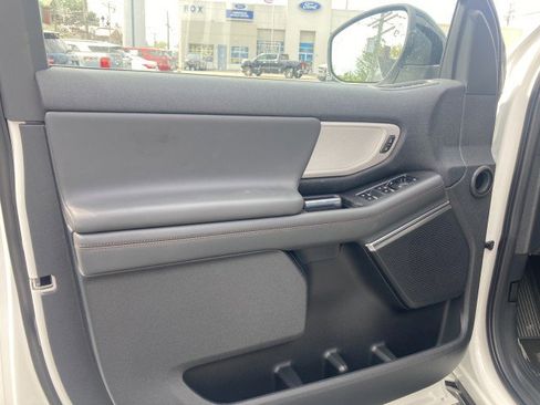 New 2025 Ford Expedition Active image 10