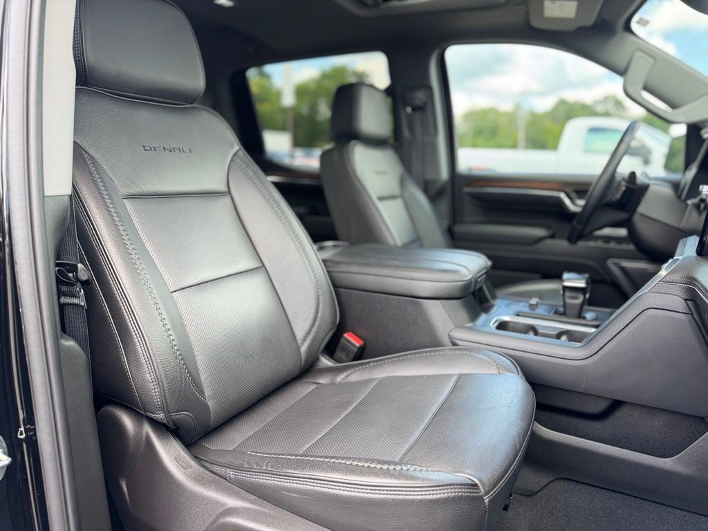 Used 2024 GMC Sierra 1500 Denali AWD/4WD image 11