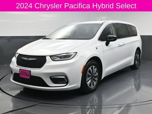 Used 2024 Chrysler Pacifica Limited FWD image 2
