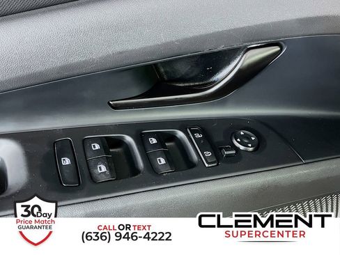 Used 2025 Hyundai Elantra Sport image 19