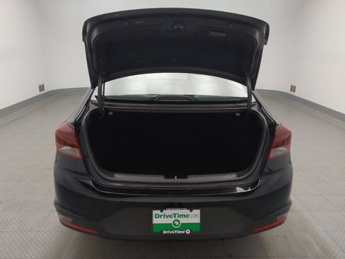 Used 2020 Hyundai Elantra SE FWD image 29