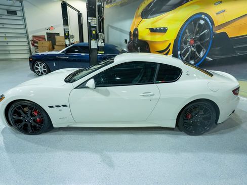 Used 2014 Maserati GranTurismo Sport RWD image 12