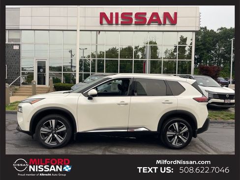Used 2023 Nissan Rogue SL w/ SL Premium Package AWD/4WD image 2