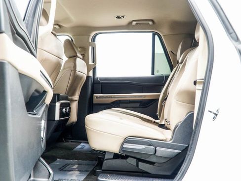 Used 2022 Ford Expedition Max XLT image 38