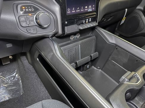 New 2026 RAM 1500 4x4 Crew Cab image 29