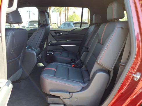 Used 2025 Chevrolet Traverse RS w/ LPO, Floor Liner Package AWD/4WD image 16