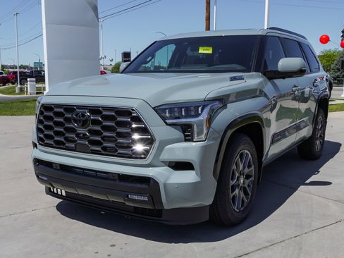 New 2026 Toyota Sequoia Platinum AWD/4WD image 4