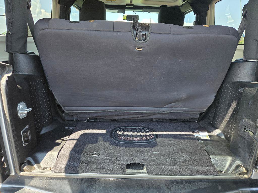 Used 2015 Jeep Wrangler Sport w/ Quick Order Package 24S AWD/4WD image 8