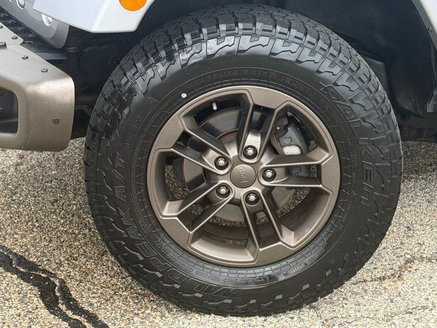 Used 2016 Jeep Wrangler Unlimited Sahara AWD/4WD image 5